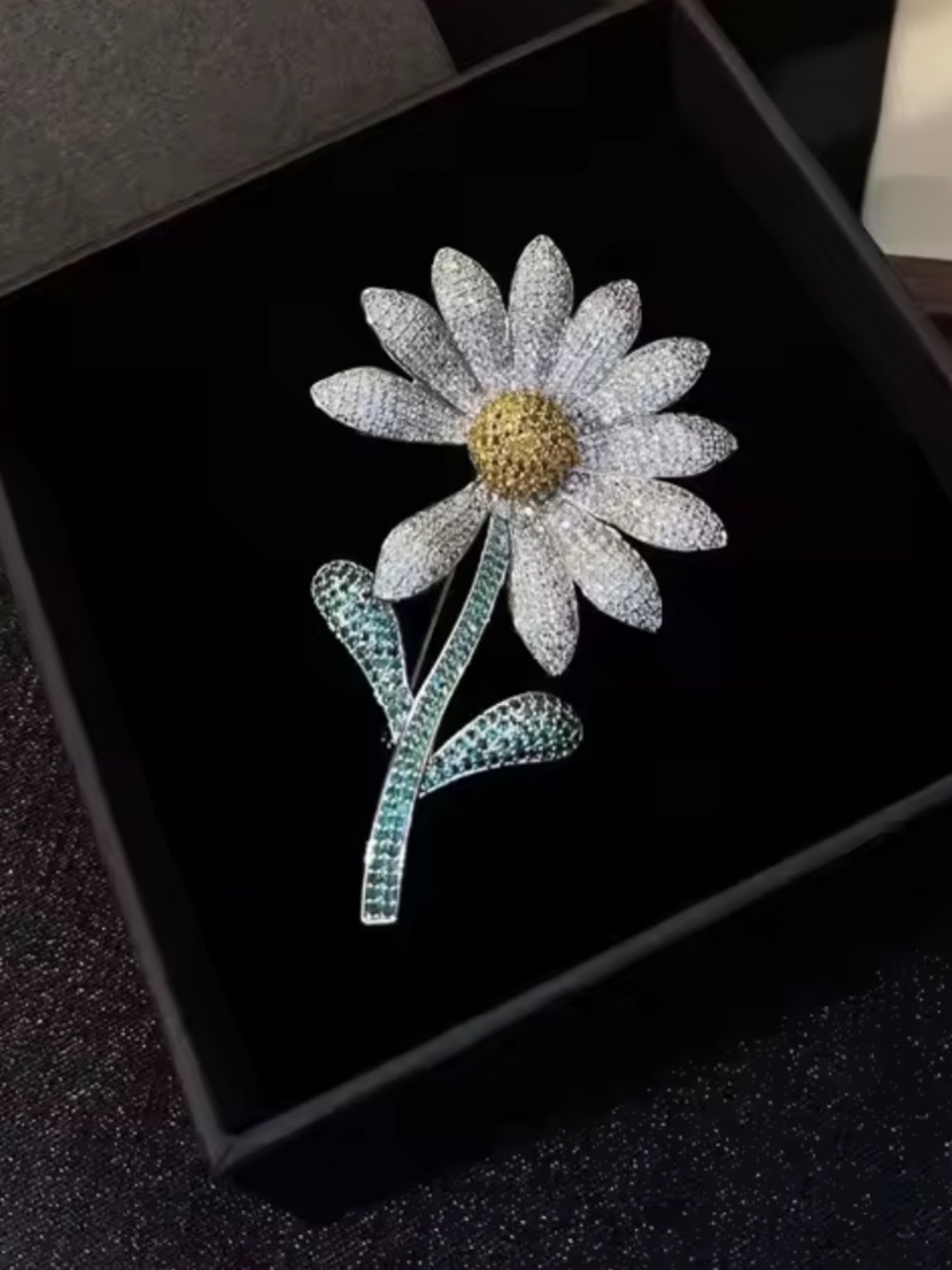 Sparkling Daisy Crystal Brooch